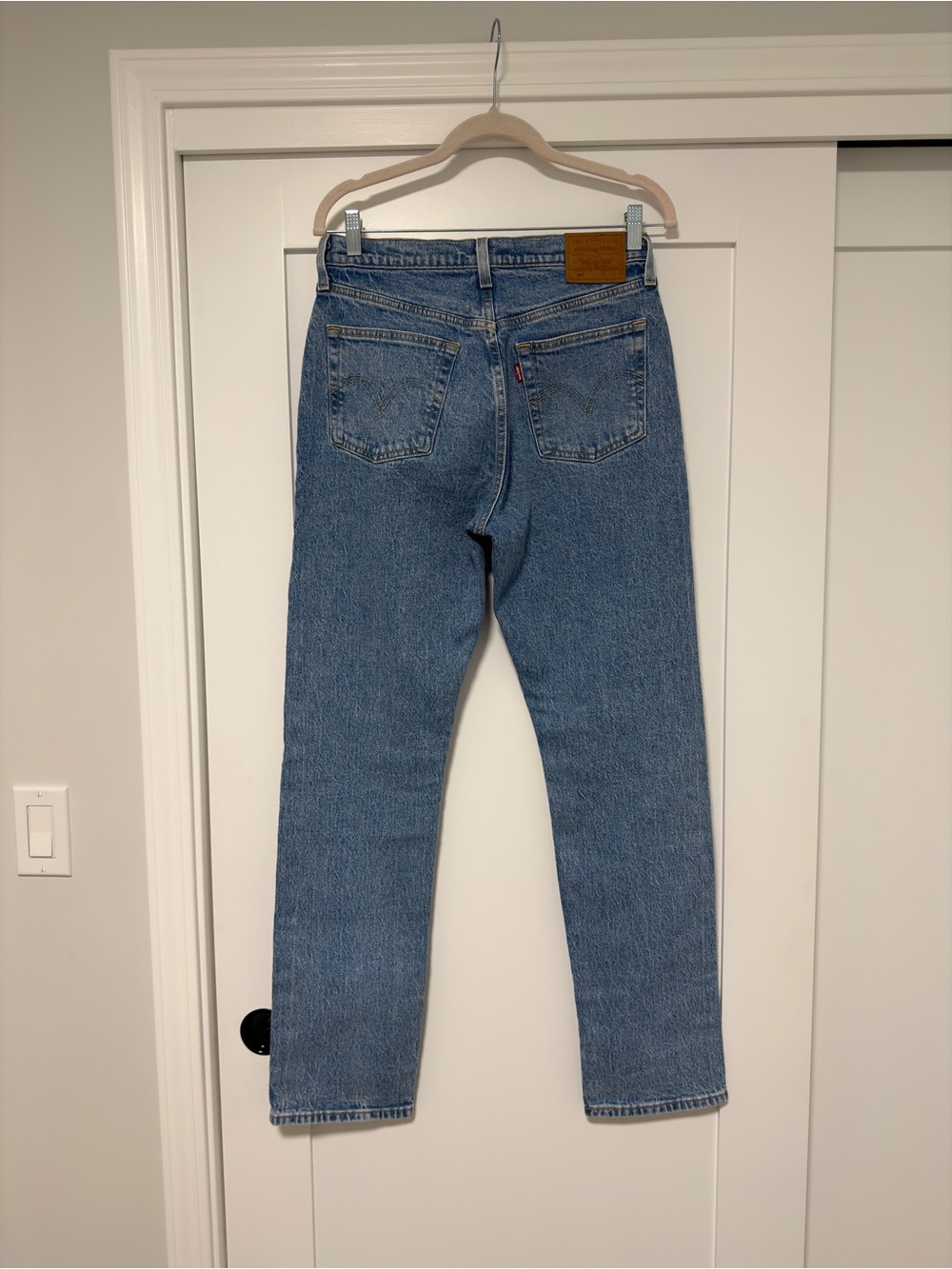 Levi’s 501 High-Rise Jeans - Picture 6 of 9